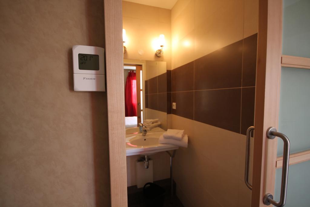 Hotel D'Arcins Latresne ห้อง รูปภาพ
