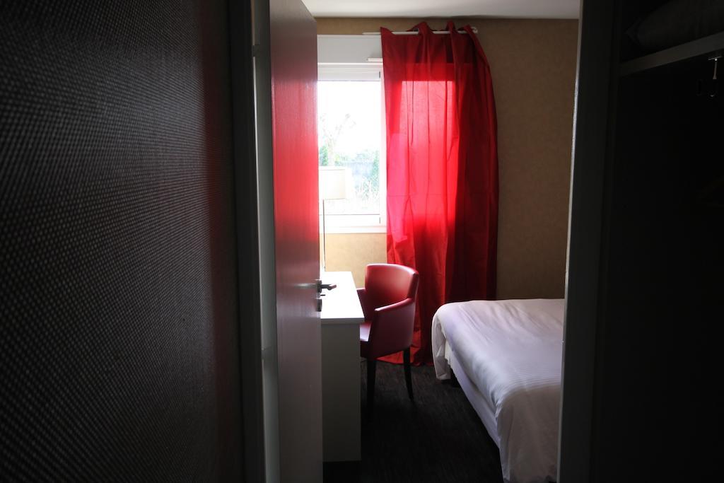 Hotel D'Arcins Latresne ภายนอก รูปภาพ