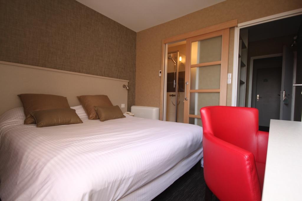 Hotel D'Arcins Latresne ภายนอก รูปภาพ